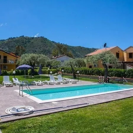 Ferienwohnung Fuer 6 Personen Ca 75 Qm In Cefalu, Sizilien Nordkueste Von Sizilien - B59119 *